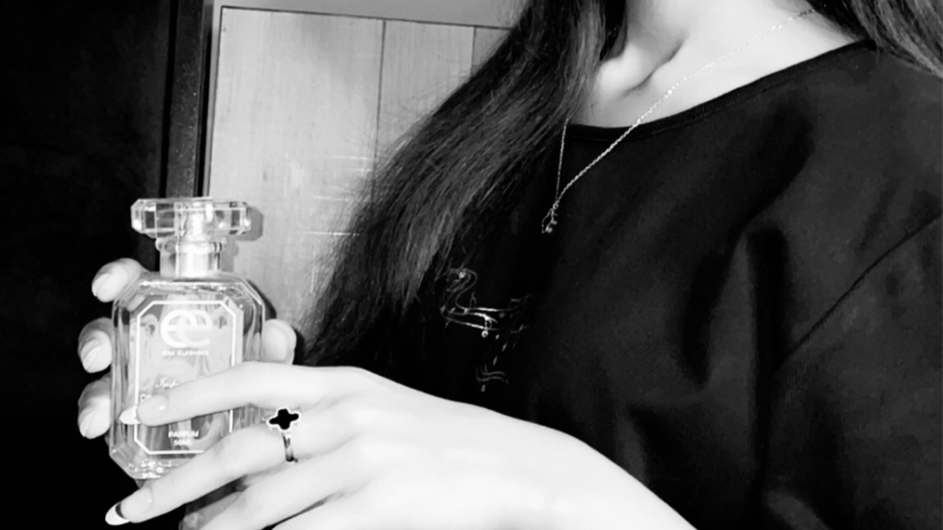 era elegance banner 3 Era Elegance – Inspired by Armani Sí | Elegant & Long-Lasting Perfume for Women